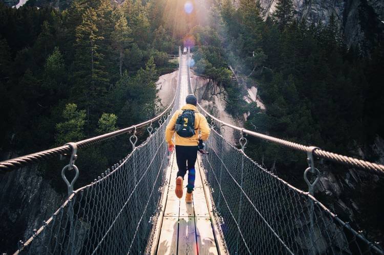 install hydration bladder in backpack