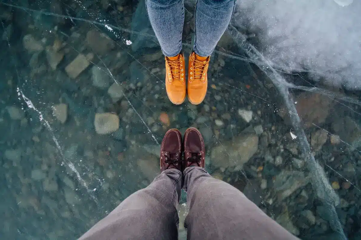 how to wear jeans in winter